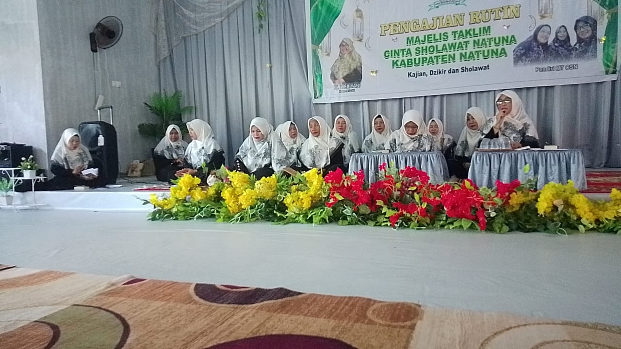 Inspirasi Wanita Hebat dalam Islam, Penyuluh KUA Berikan Bimbingan Rohani di Majelis Taklim Cinta Shalawat